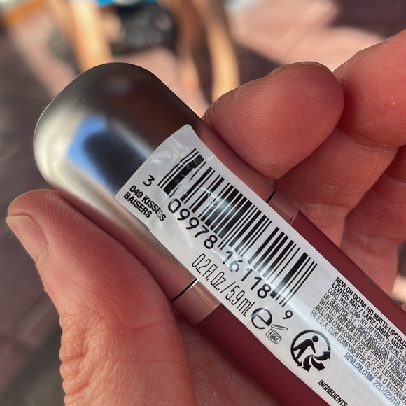 Revlon Ultra HD Matte Lipcolor
Color: 049 KISSES BAISERS - Picture 9 of 9